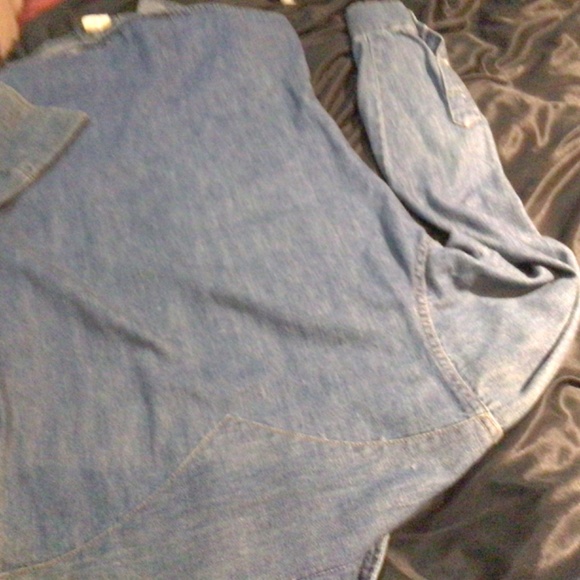 Wrangler womens denim shirt hardly worn sz small pearl snap buttons western styl - Picture 5 of 6